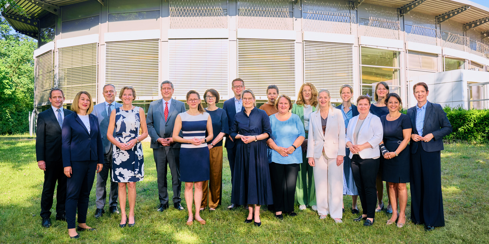 Gruppenbild der 22. Verbraucherschutzministerkonferenz 2026 in Potsdam
