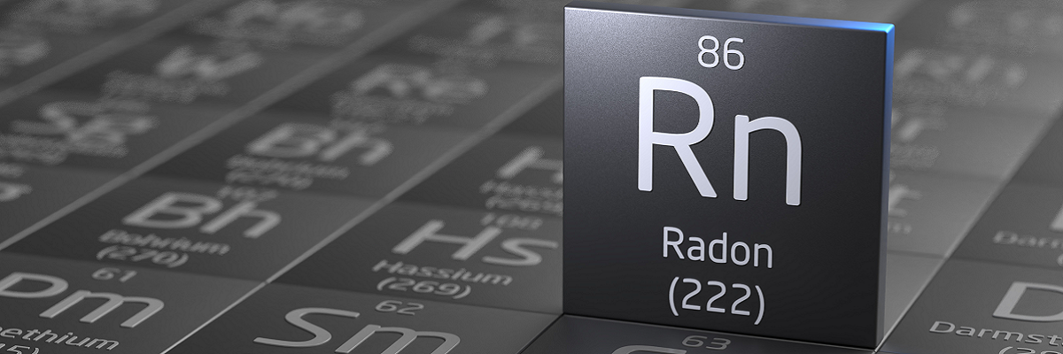 Radon - ein radioaktives Edelgas Radon - Element Nummer 86 des Periodensystems - Darstellung als metallischer Baustein
