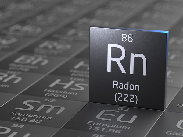 Radon - Element Nummer 86 des Periodensystems - Darstellung als metallischer Baustein